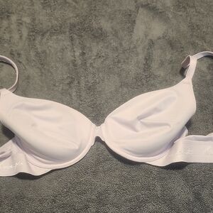 PINK Victoria's Secret T-Shirt Bra. Size 36C